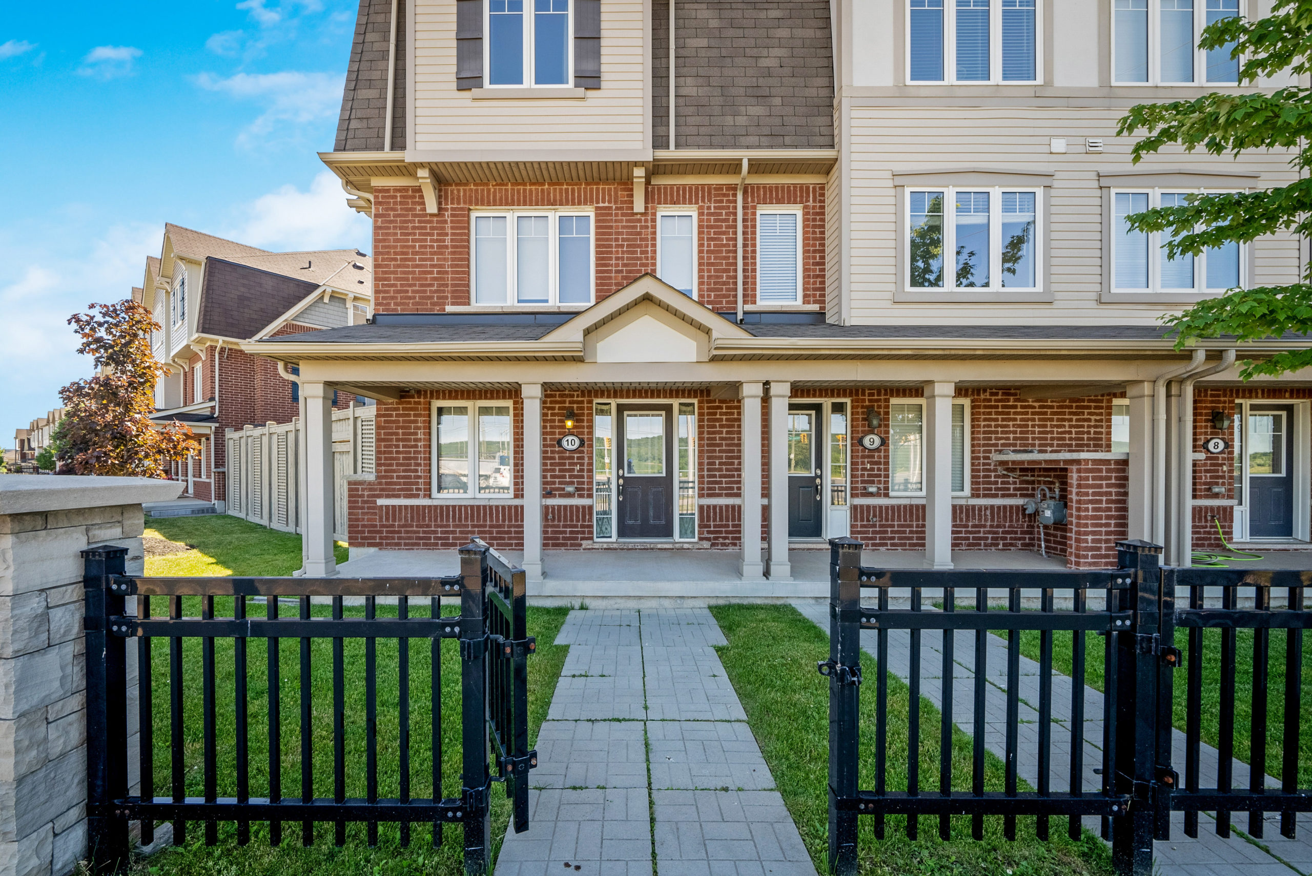 6020 Derry Road 10, Milton Charlton Advantage